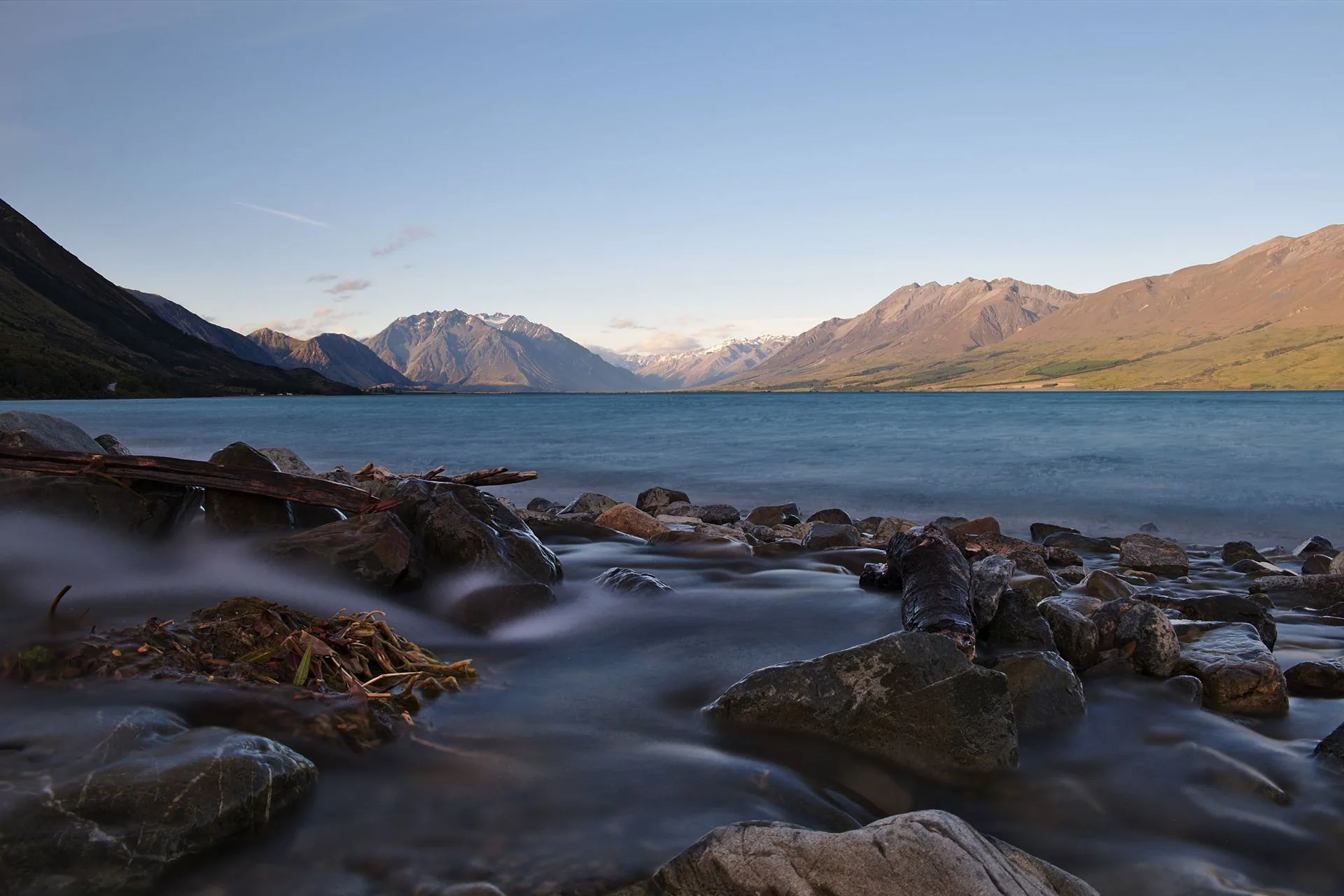 New Zealand alpine lake and mountain landscape